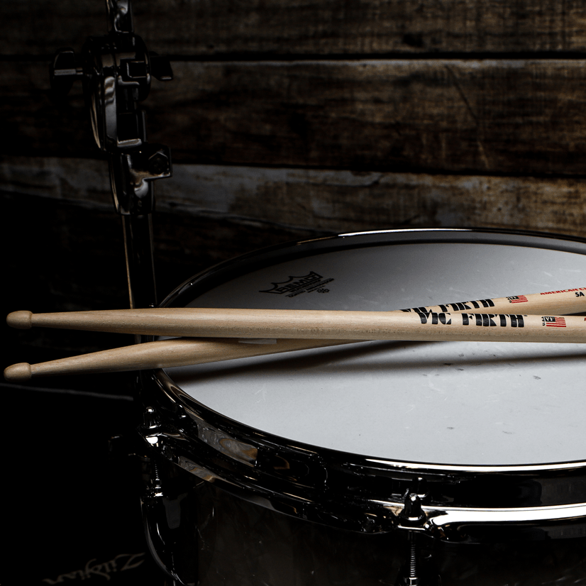vic-firth-american-classic-5a-baguettes-batterie-hickory-olive-bois image 7