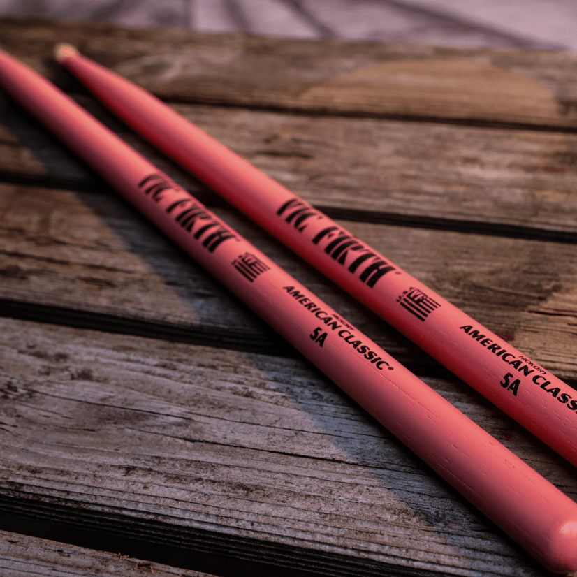 vic-firth-american-classic-5a-pink-baguettes-batterie-bois image 5