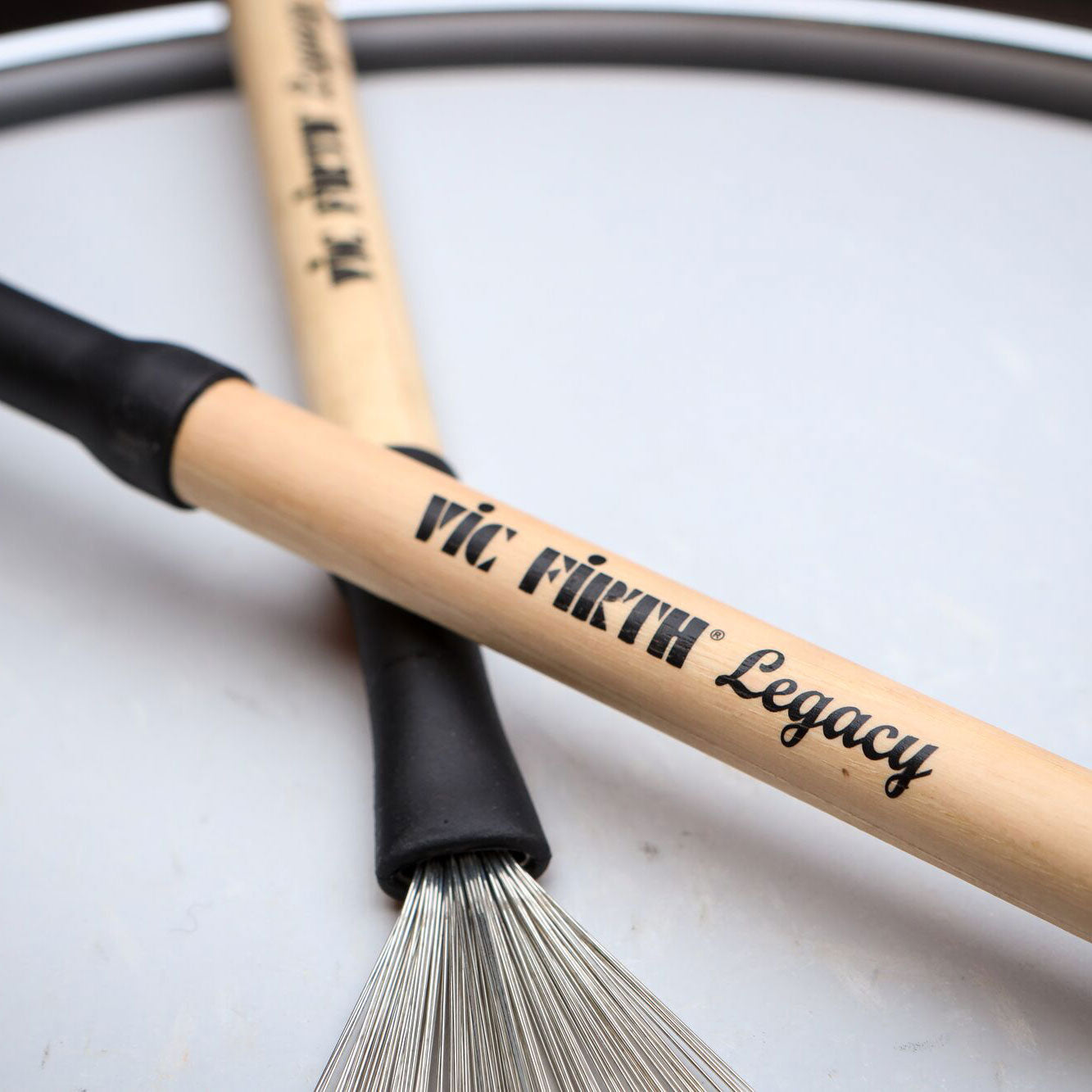vic-firth-brushes-legacy-balais-batterie-r-tractables-manche-bois image 5
