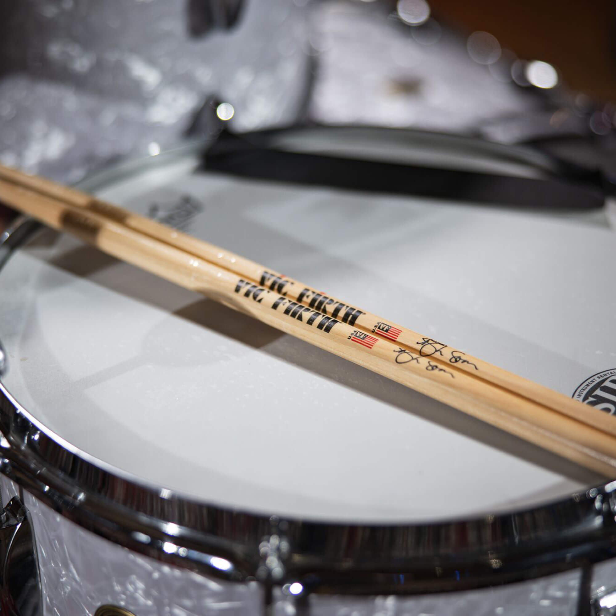 vic-firth-signature-ash-soan-baguettes-batterie-5a-olive-tonneau image 6