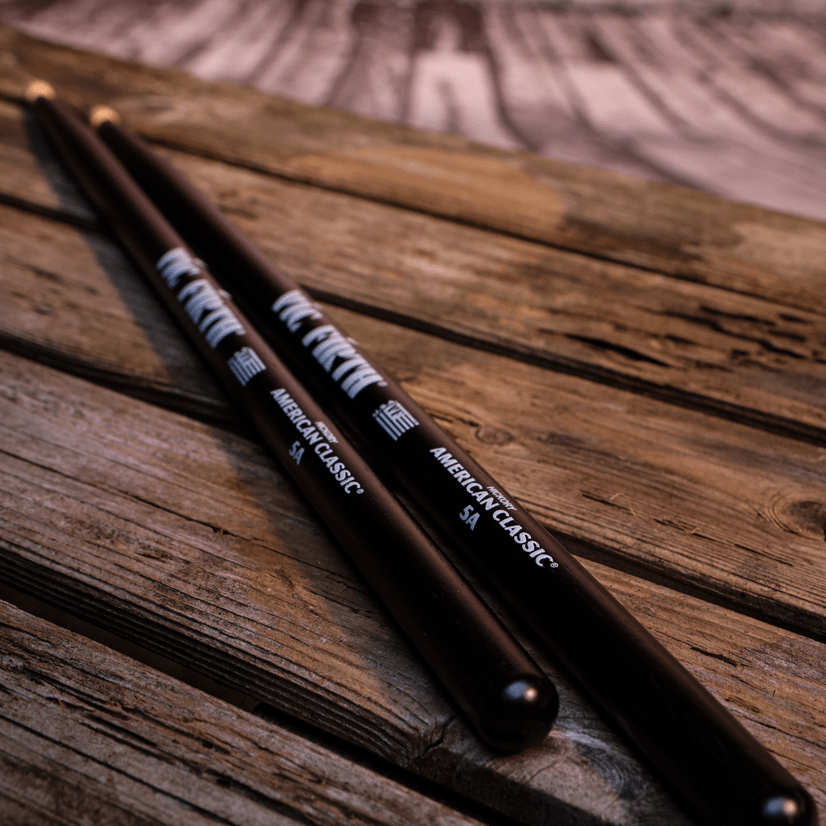 vic-firth-american-classic-5a-baguettes-batterie-noires-olive-bois image 7