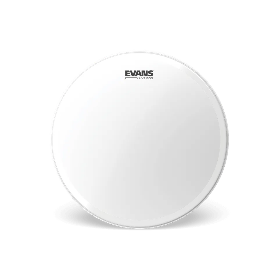 evans-uv2-eq3-peau-frappe-grosse-caisse-sabl-e-22 image 1