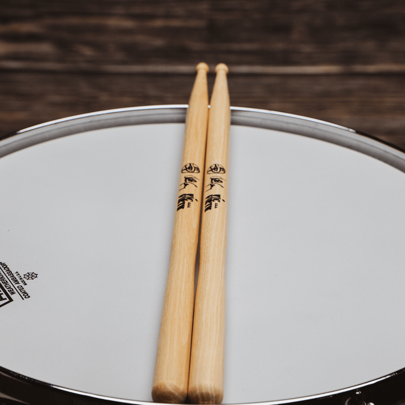 vic-firth-signature-danny-carey-baguettes-batterie-olive-bois image 6