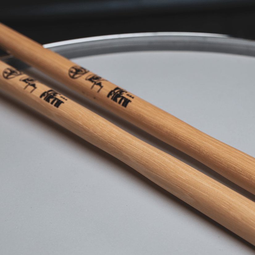 vic-firth-signature-danny-carey-baguettes-batterie-olive-bois image 7