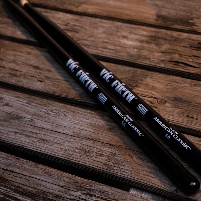 vic-firth-american-classic-5a-baguettes-batterie-noires-olive-bois image 5