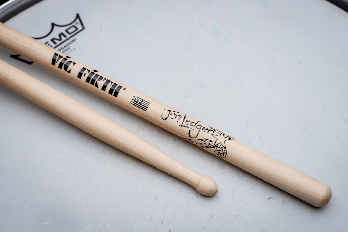 vic-firth-signature-jen-ledger-baguettes-batterie image 6